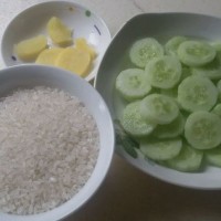 瘦身养颜青（黄）瓜粥的做法图解1