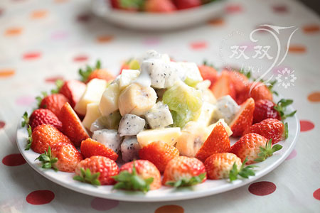 酸奶水果沙拉