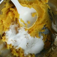 红薯豆沙丸子（无糖低油减肥版哟！！）的做法图解3