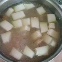 冬瓜薏仁排骨汤的做法图解5