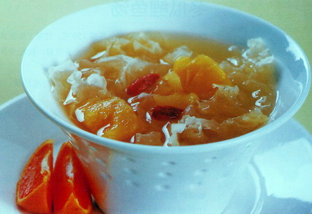 冰糖枸杞菠萝汤