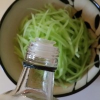 低热量减肥菜【爽口莴笋丝】的做法图解3