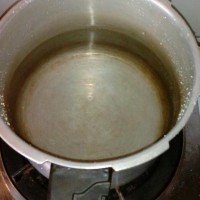 玉米猪尾巴汤的做法图解2