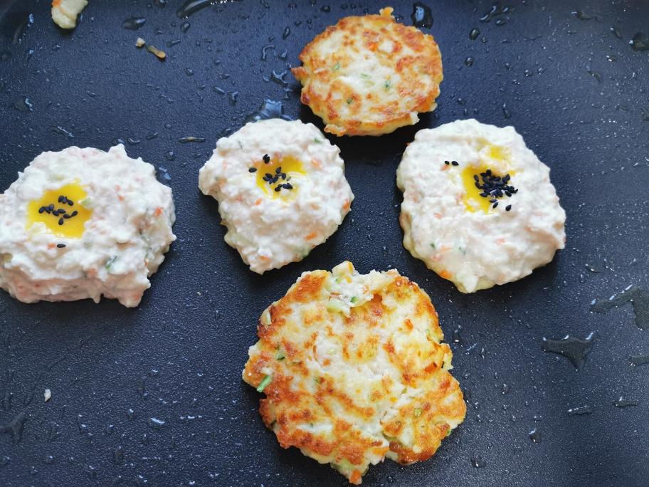 豆腐蔬菜饼（低脂低卡健康减肥餐）的做法 步骤3