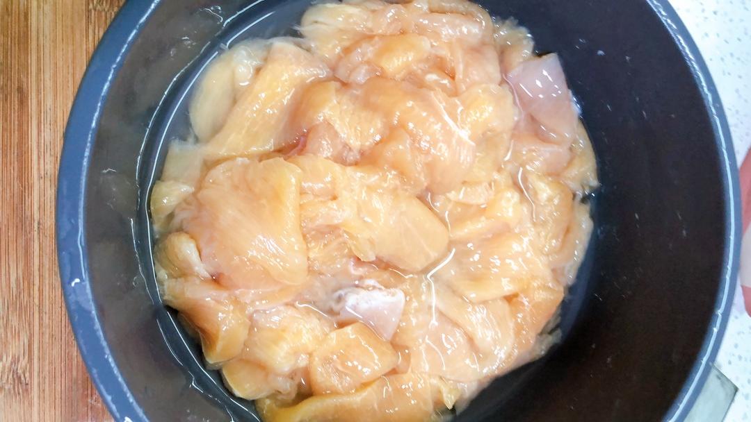 让你的鸡胸肉好吃一百倍 减肥必备弹牙鸡胸肉完败所有速食鸡胸肉的做法 步骤6