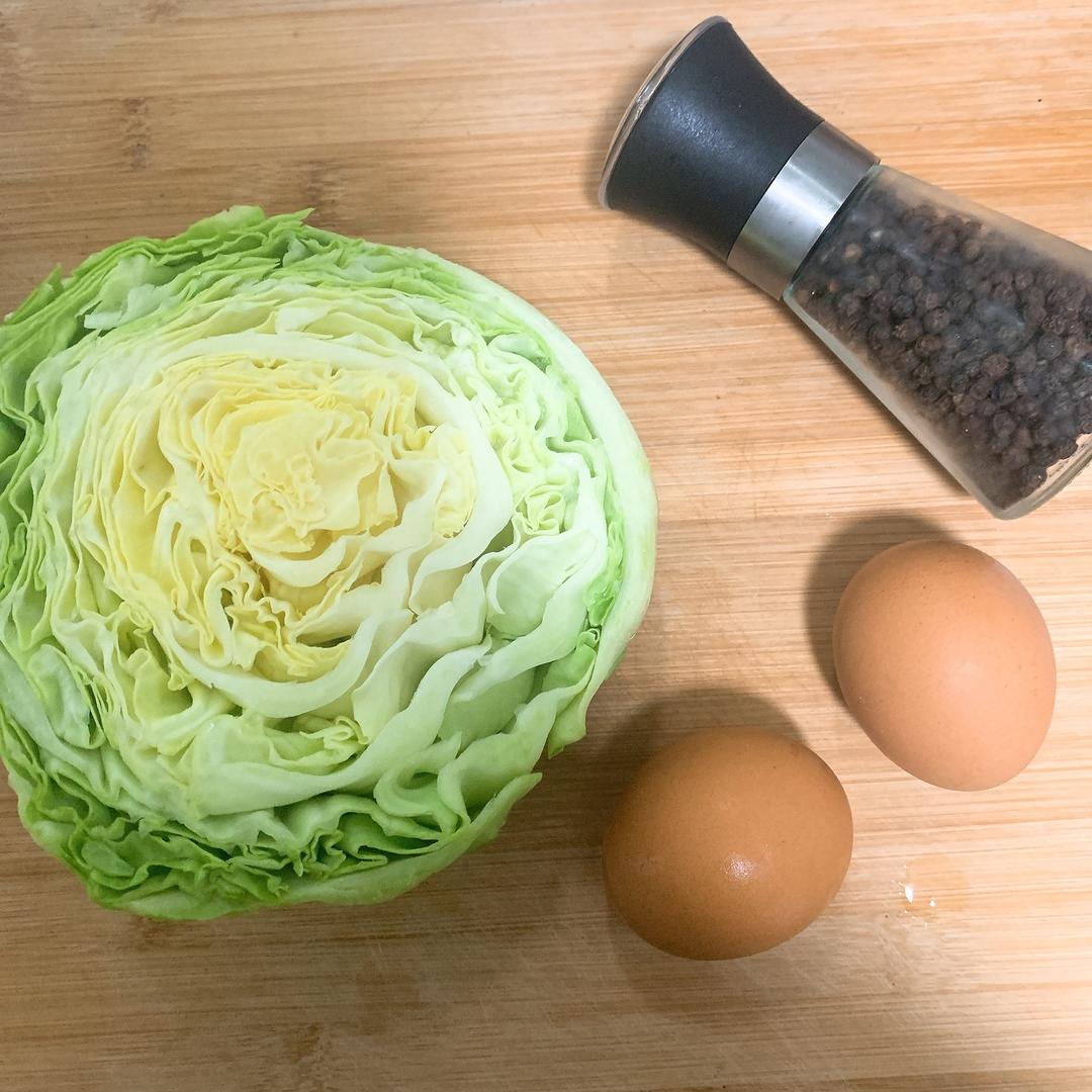 🔥一人食｜低卡减脂包菜鸡蛋饼（减肥党必学❗️）的做法 步骤2