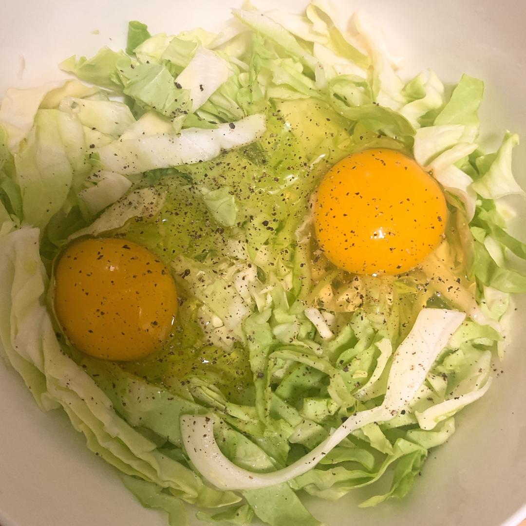 🔥一人食｜低卡减脂包菜鸡蛋饼（减肥党必学❗️）的做法 步骤5