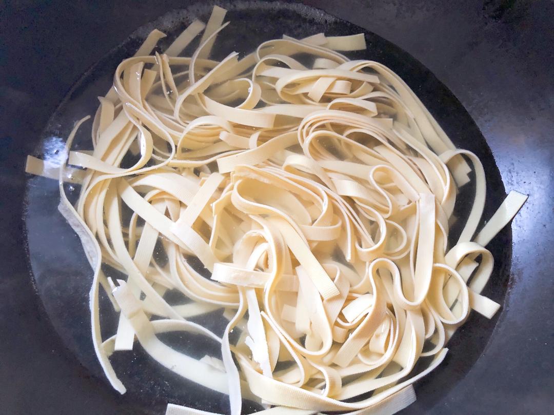 低脂减肥餐👉凉拌麻辣豆皮❗️酸辣开胃巨好吃😋的做法 步骤16