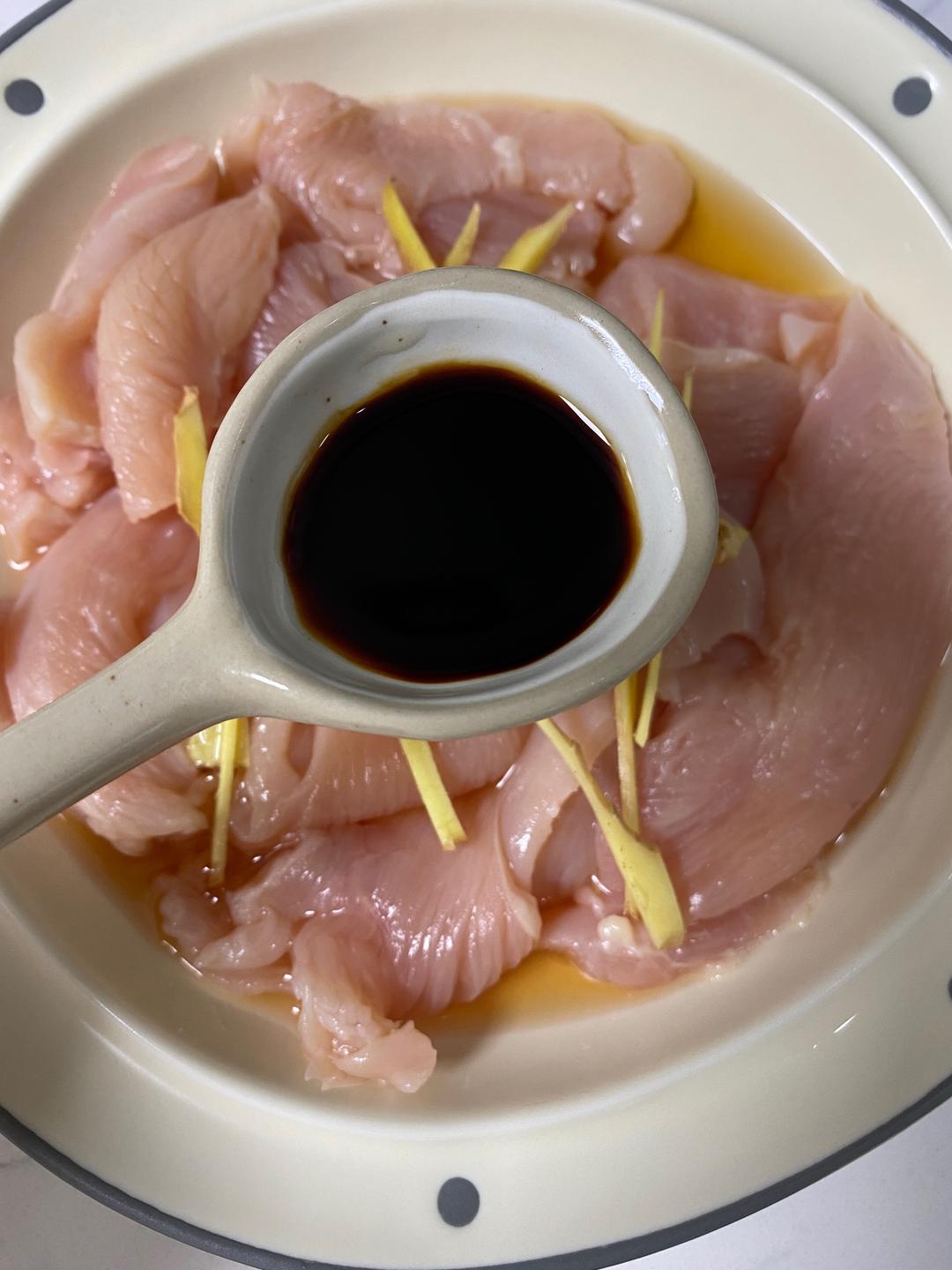 减脂期一定要学的一道菜，零失败好吃到爆！的做法 步骤3