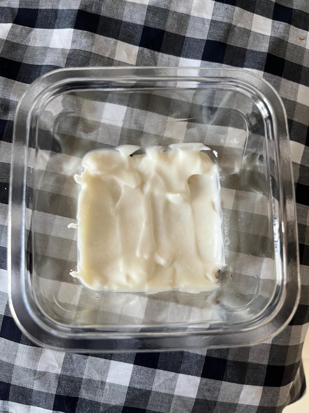 减肥早餐必吃的隔夜燕麦酸奶的做法 步骤2