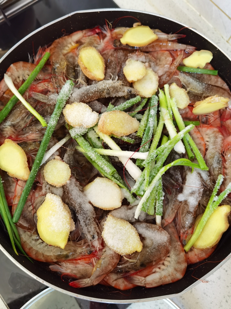 烤虾干追剧减肥小零食必备的做法 步骤2