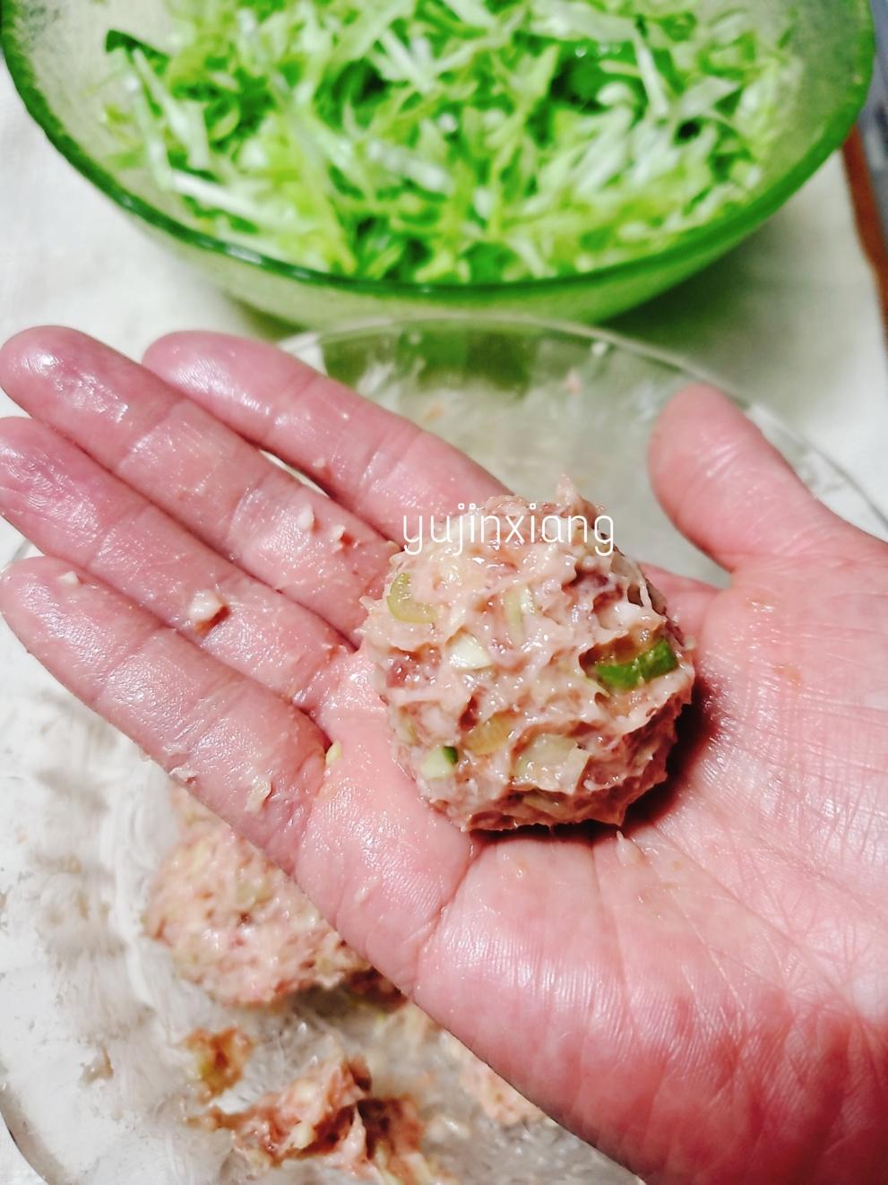 🔥受日本女性喜爱的包菜皮烧卖❗（健康减肥餐❗一吃就上瘾❗）的做法 步骤7
