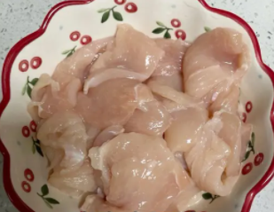 香煎鸡胸肉的做法 步骤1