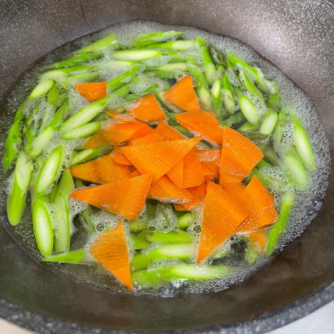 虾仁芦笋（清甜如初夏）的做法 步骤4