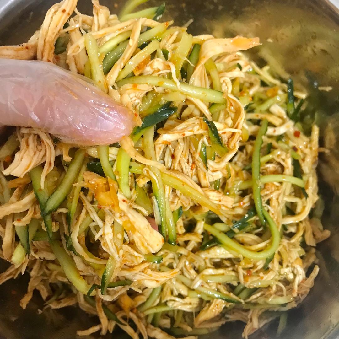 减脂餐 | 凉拌鸡胸肉的做法 步骤3