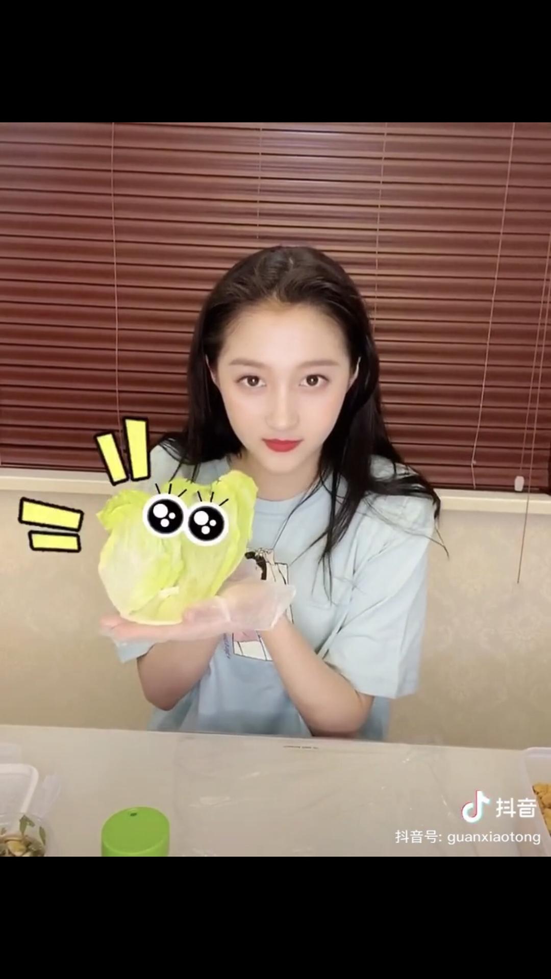 关晓彤版抖音同款蔬菜三明治低脂减肥健身瘦身餐早餐午餐晚餐（搬运）的做法 步骤3