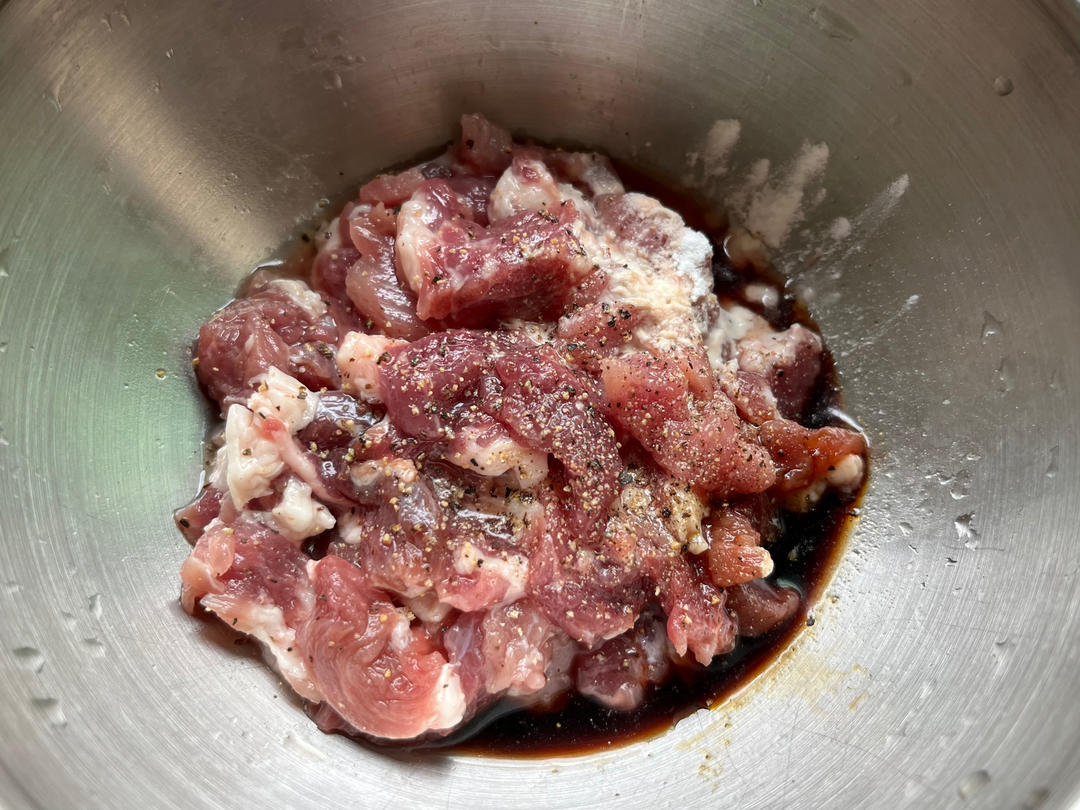 减脂也可以吃的生菜牛肉拌饭🥬🥩🍚吃饱还能瘦的做法 步骤2