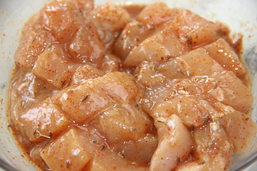 不放一滴油煎超级嫩的孜然鸡胸肉❗️减脂瘦身的做法 步骤3