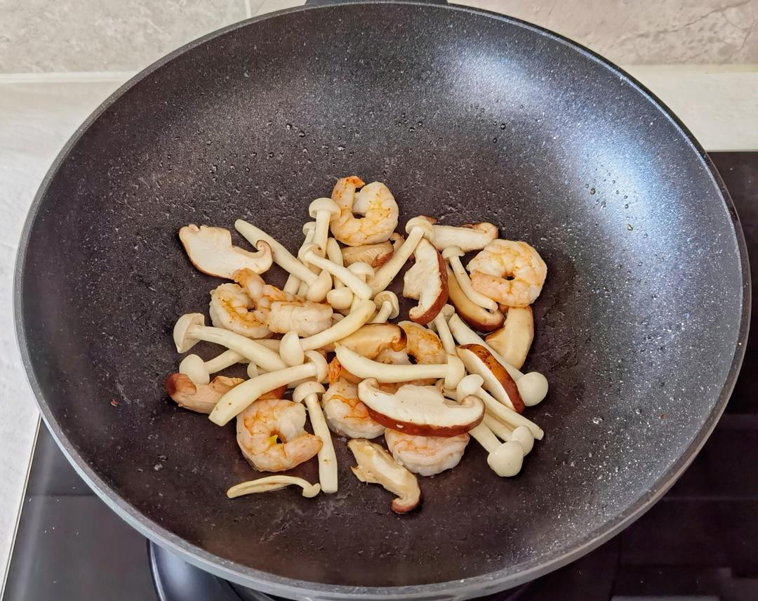 低脂高蛋白‼️鲜美营养刷脂汤的做法 步骤5