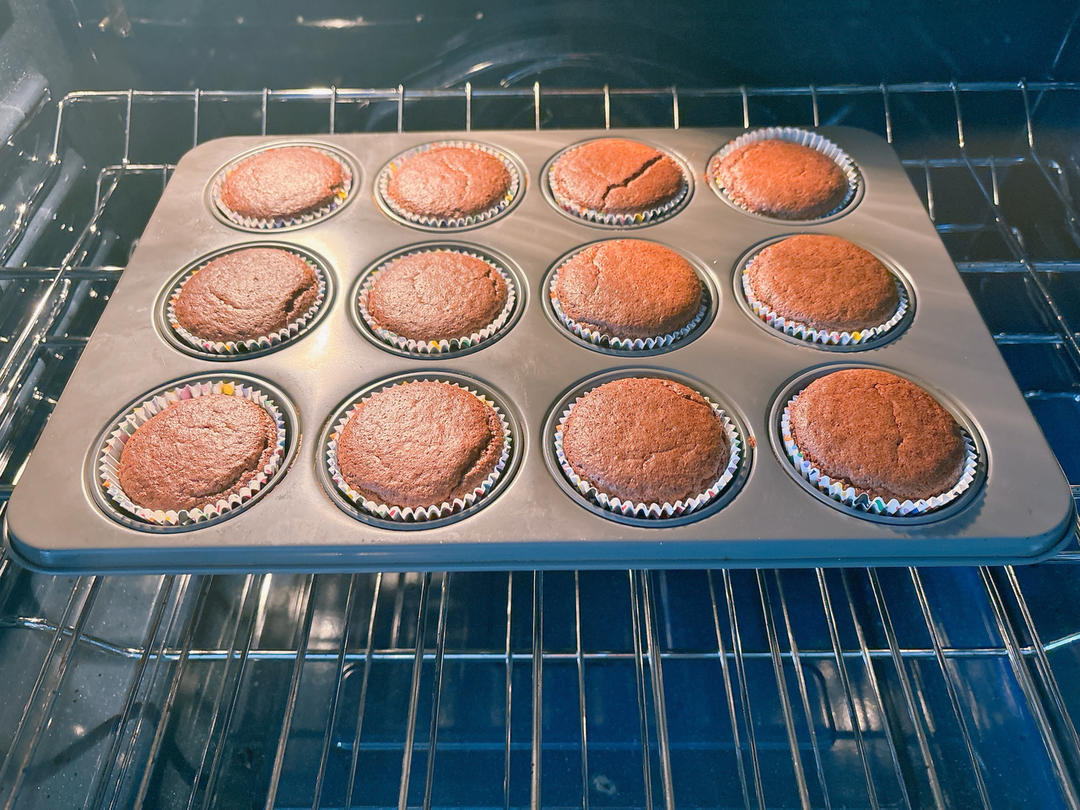 超少面粉🧁无糖全麦可可麦芬 减肥减脂解馋甜品的做法 步骤11