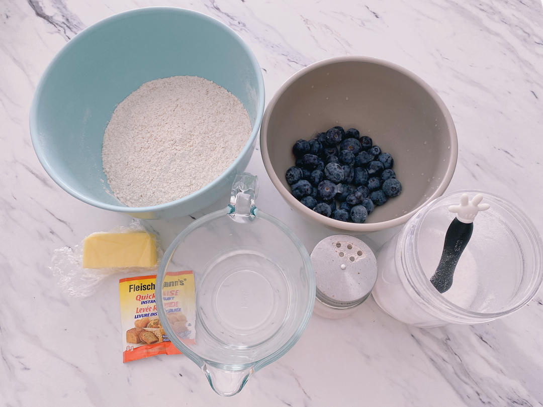 🫐Whole wheat blueberry bagel 🥯全麦蓝莓奶酪贝果🥯低脂低卡🫐减肥减脂早餐面包的做法 步骤1