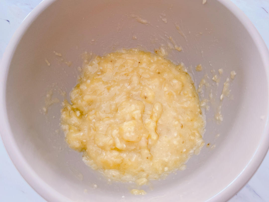 全麦燕麦黑巧流心爆浆蛋糕 无油无糖 低脂低卡甜品蛋糕🍰减肥党解馋神器的做法 步骤2