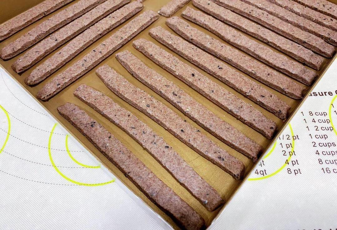 网红减肥零食自己做---黑钢筋1根能啃2小时的做法 步骤8