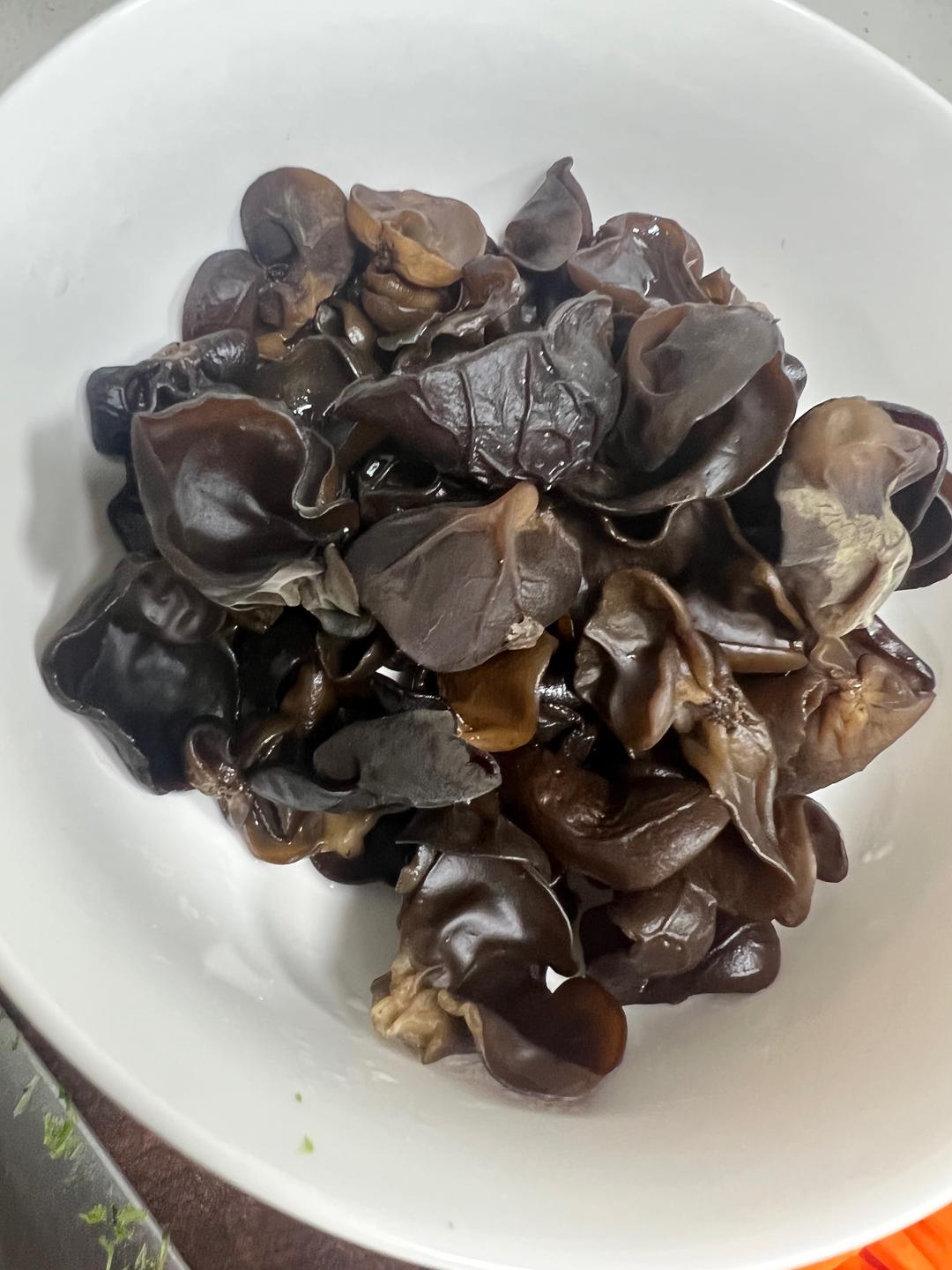 减脂餐之完美主食：素四样菜团子（菠菜版）的做法 步骤3