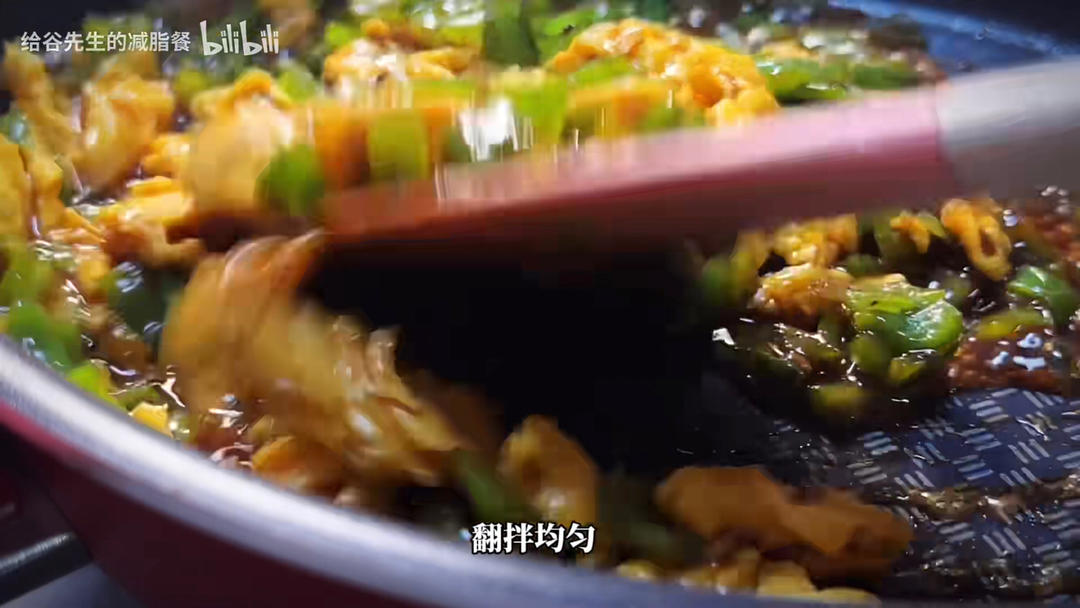 减脂餐-青椒鸡蛋荞麦面的做法 步骤10