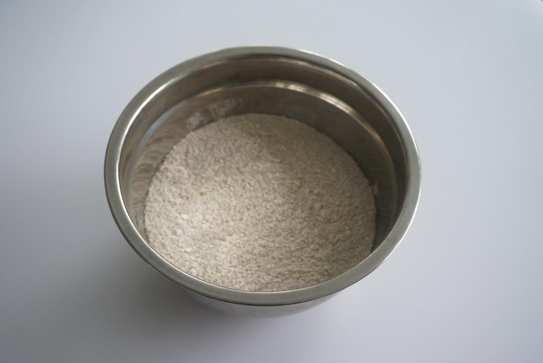 🍞低卡50%全麦吐司面包｜烫种法｜柔软拉丝｜减肥减脂必看的做法 步骤1