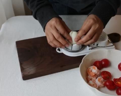低脂减肥餐  西葫芦鲜虾鸡蛋沙拉的做法 步骤7
