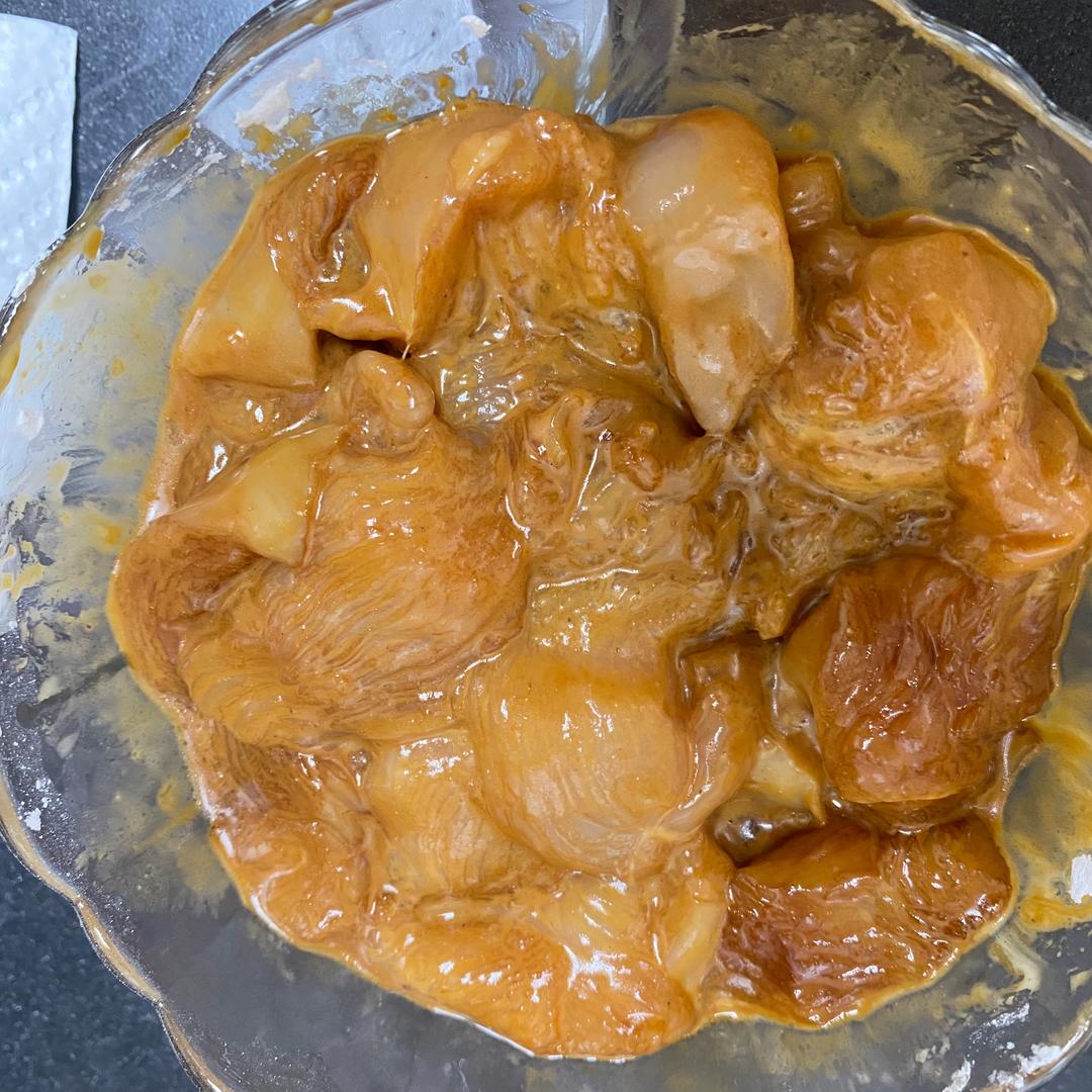 好吃低脂口蘑炒鸡胸肉的做法 步骤1