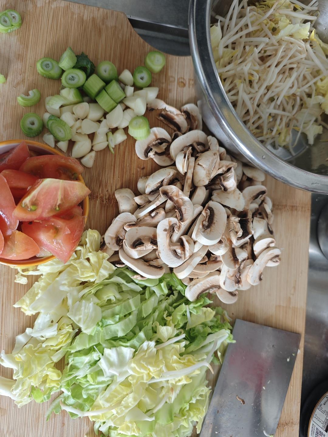 高性价比之减肥版～青蔬炒意面的做法 步骤2