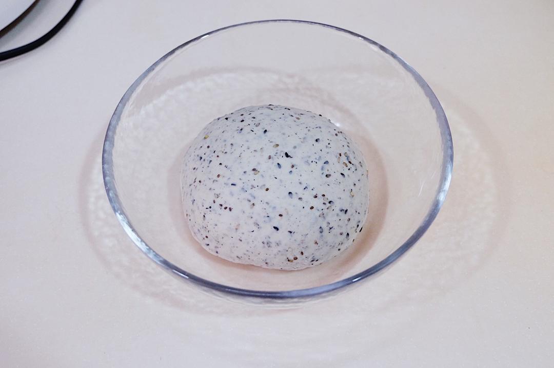 奇亚籽健康欧包_减肥主食的做法 步骤4