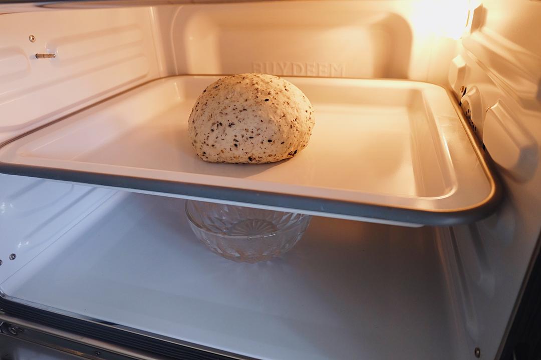 奇亚籽健康欧包_减肥主食的做法 步骤7