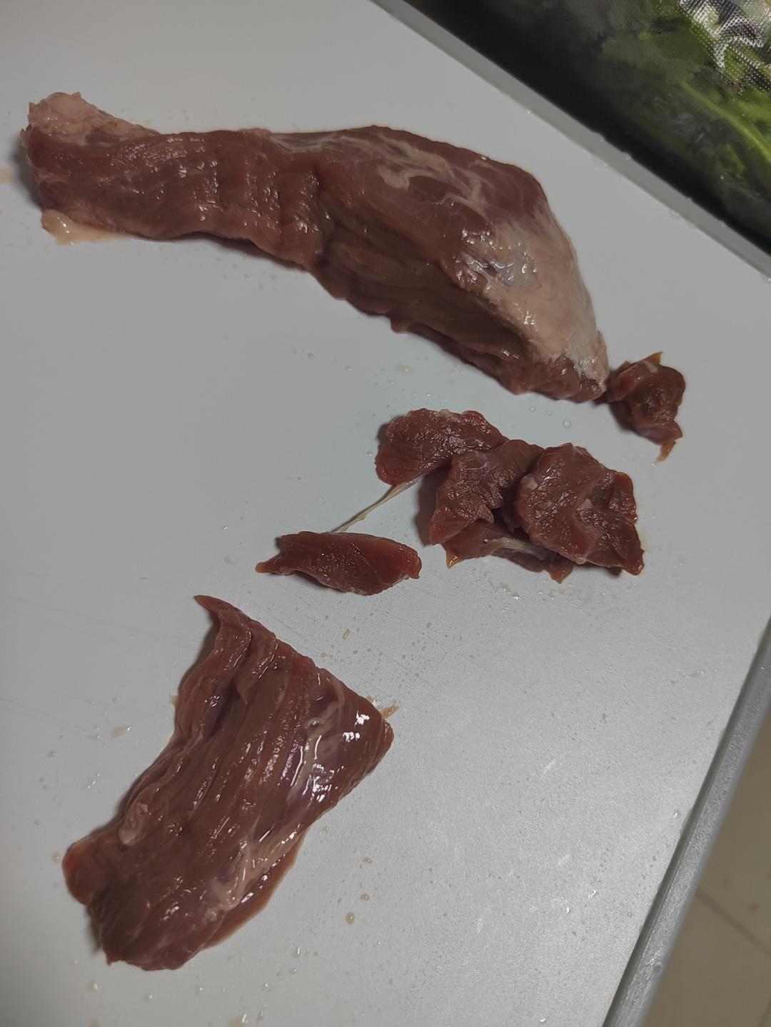 极速版减肥牛肉萝卜丝汤的做法 步骤1