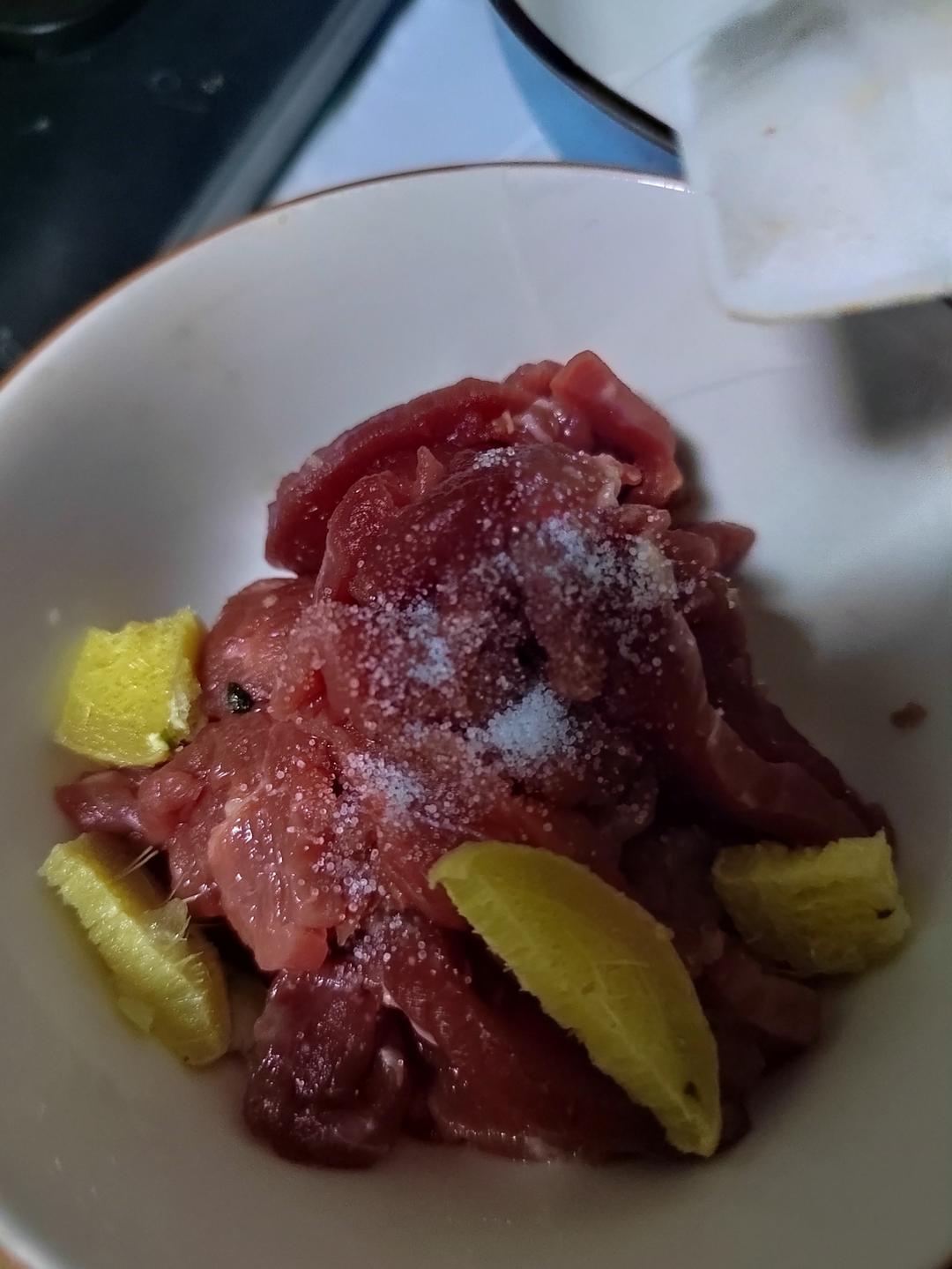 极速版减肥牛肉萝卜丝汤的做法 步骤2