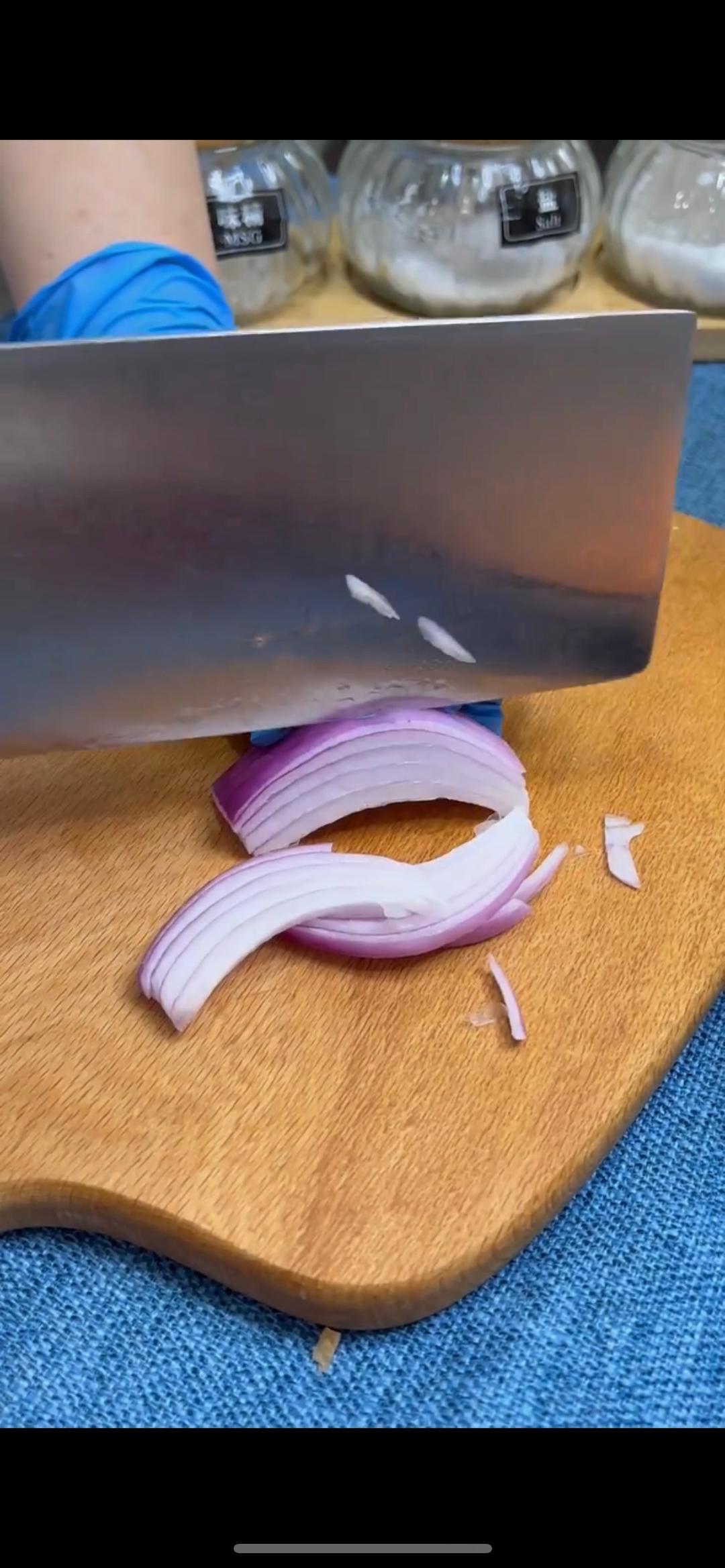 凉拌鸡丝～麻辣鲜香，开胃下饭，高蛋白低脂肪，很受减肥人士喜爱的做法 步骤8