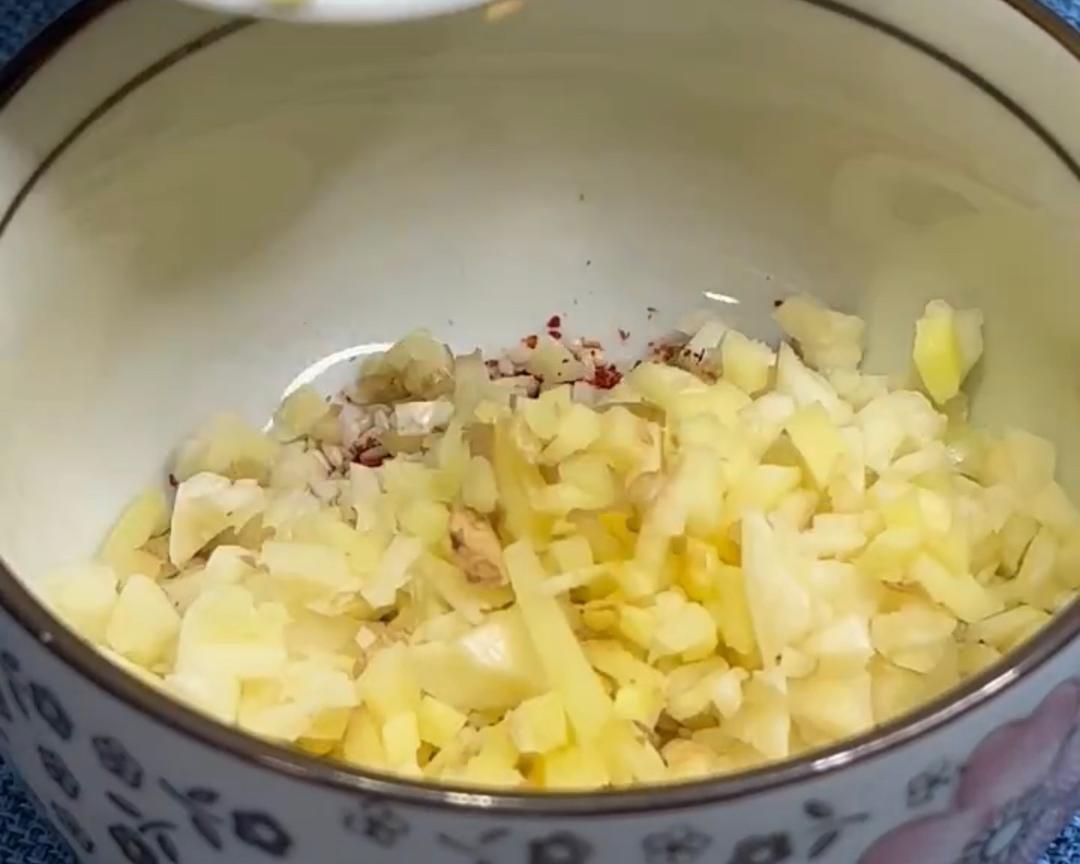 凉拌鸡丝～麻辣鲜香，开胃下饭，高蛋白低脂肪，很受减肥人士喜爱的做法 步骤14