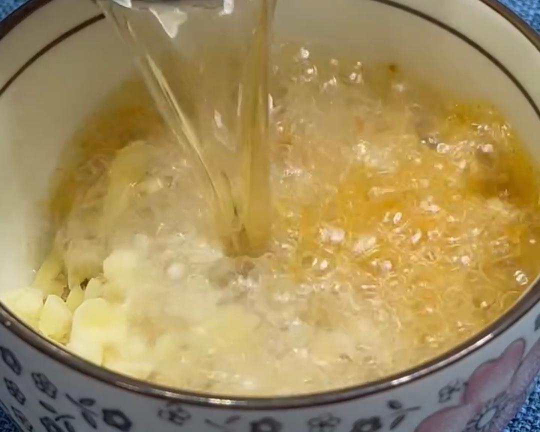 凉拌鸡丝～麻辣鲜香，开胃下饭，高蛋白低脂肪，很受减肥人士喜爱的做法 步骤15