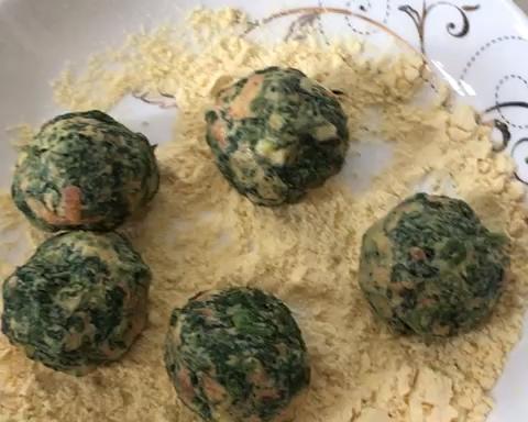 低卡减肥#蒸玉米面野菜&菜团子（手残党也能轻松完成）的做法 步骤4