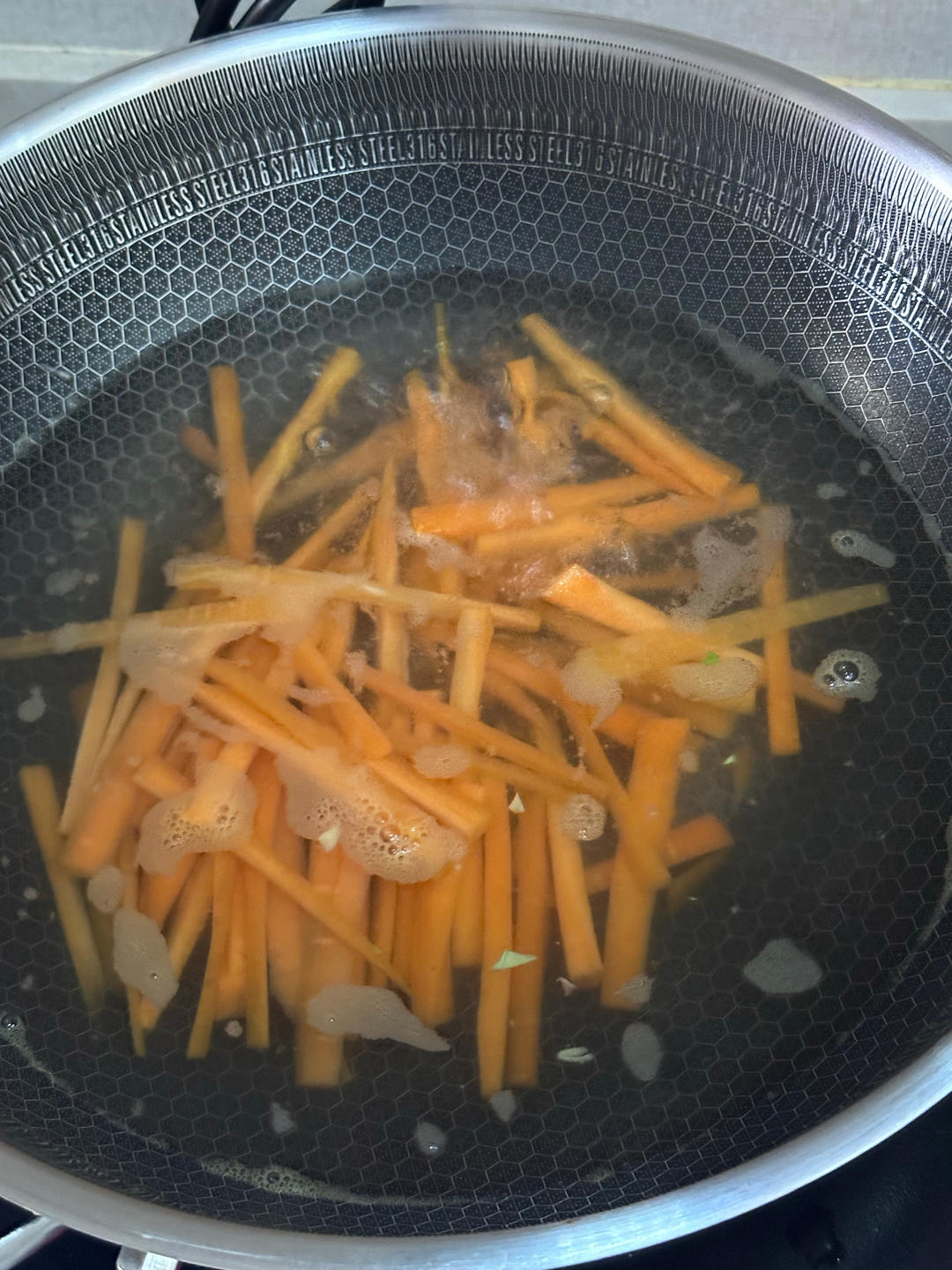 包菜炒豆皮鸡蛋（减脂餐）的做法 步骤7