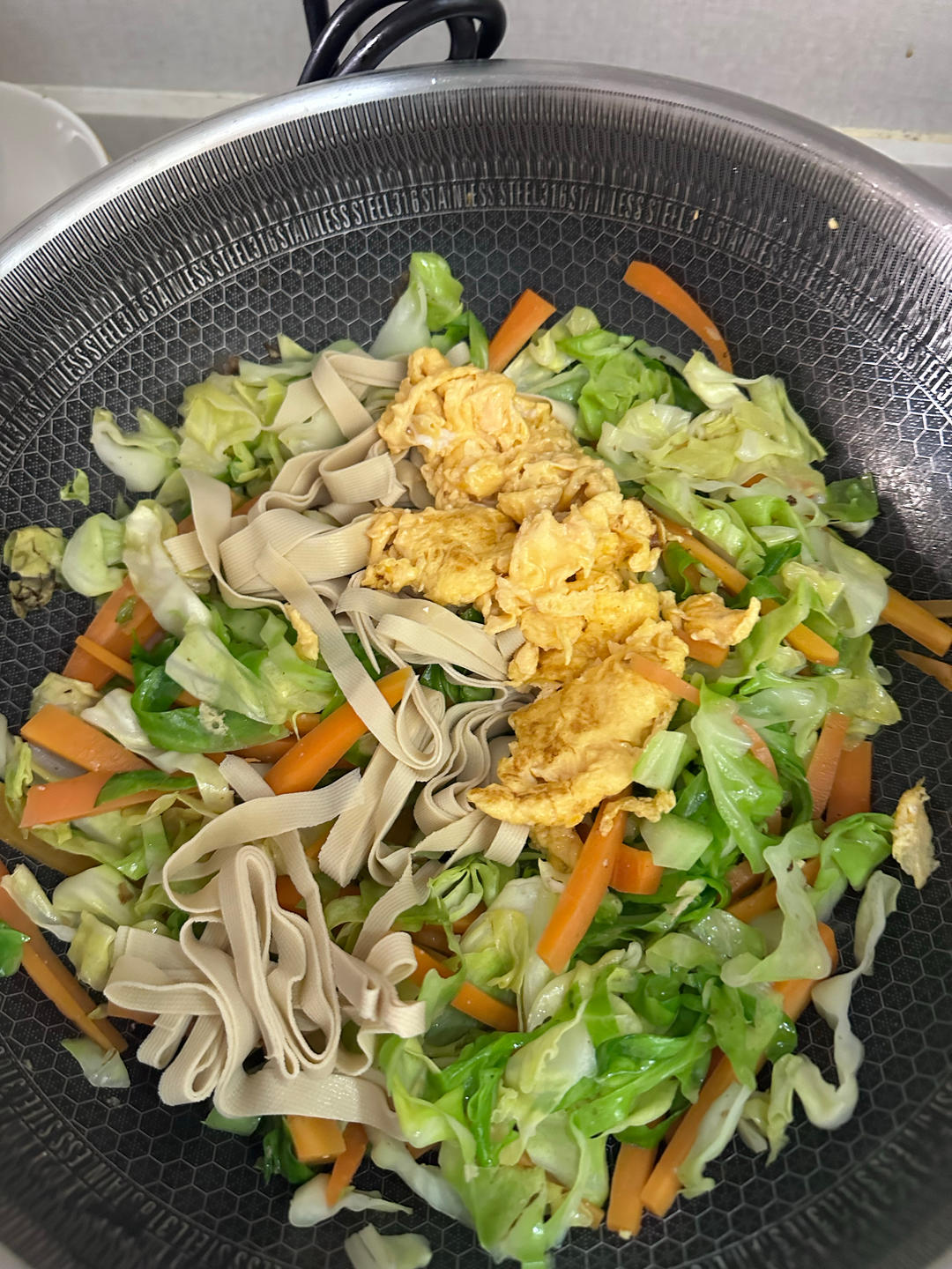 包菜炒豆皮鸡蛋（减脂餐）的做法 步骤13