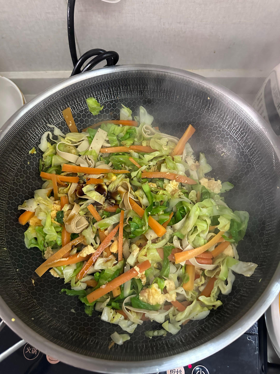 包菜炒豆皮鸡蛋（减脂餐）的做法 步骤14