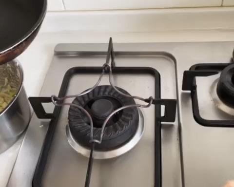 包菜丝鸡蛋厚煎饼-减脂减肥餐也能喷香美味的做法 步骤6