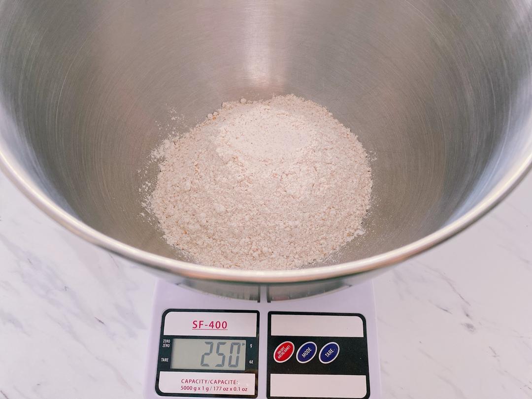 全麦油条 最好的方子 蓬松酥脆 减肥减脂早餐的做法 步骤1