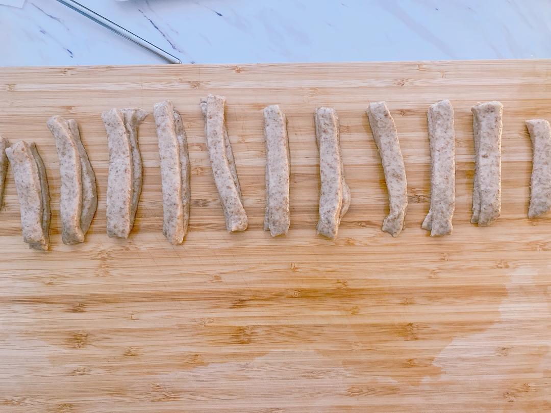 全麦油条 最好的方子 蓬松酥脆 减肥减脂早餐的做法 步骤16