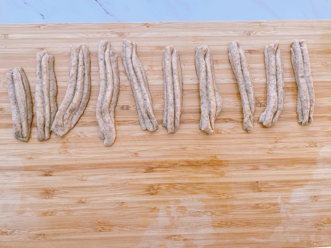 全麦油条 最好的方子 蓬松酥脆 减肥减脂早餐的做法 步骤17