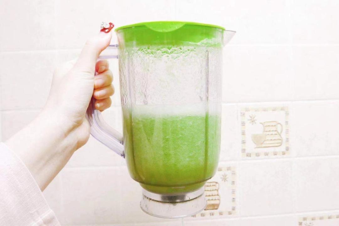 适合夏天减肥的果汁的做法 步骤5