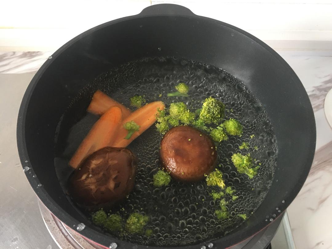 史上最好吃的减脂虾仁（鸡肉）蔬菜饼，低脂低热量，减肥餐必备！的做法 步骤3